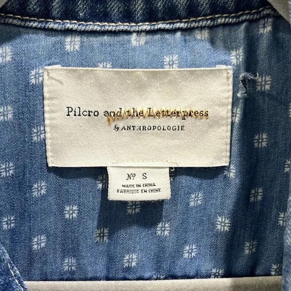 Pilcro Anthropologie Denim Distressed Medium Wash Jean Jacket Sz S - Picture 4 of 5